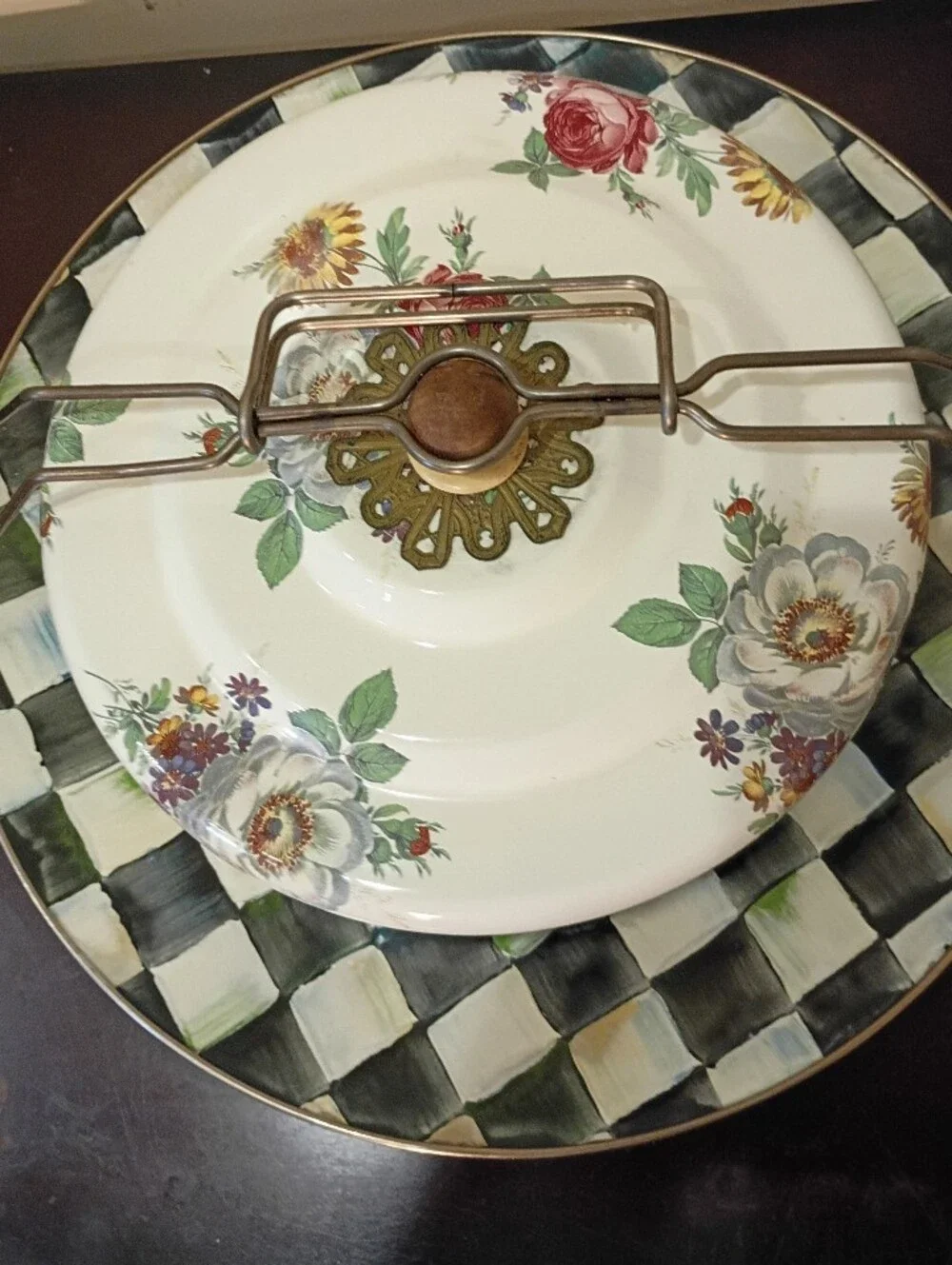 Vtg '95 Mackenzie-Childs Courtly Check Camp White Floral Market Cake Carrier